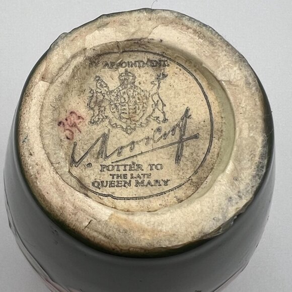 Moorcroft Hibiscus Pattern Green Vase 11cm In Height with original sticker! - Picture 5 of 5